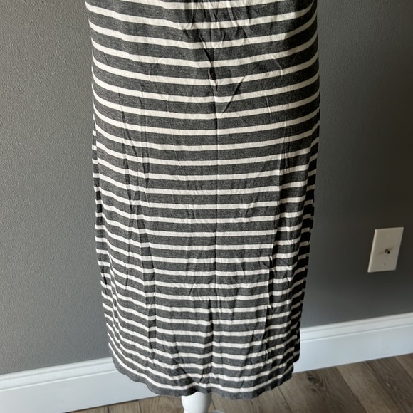 Peruvian Connection Striped Gray Dress with Tie Sleeve Detail - Picture 4 of 12